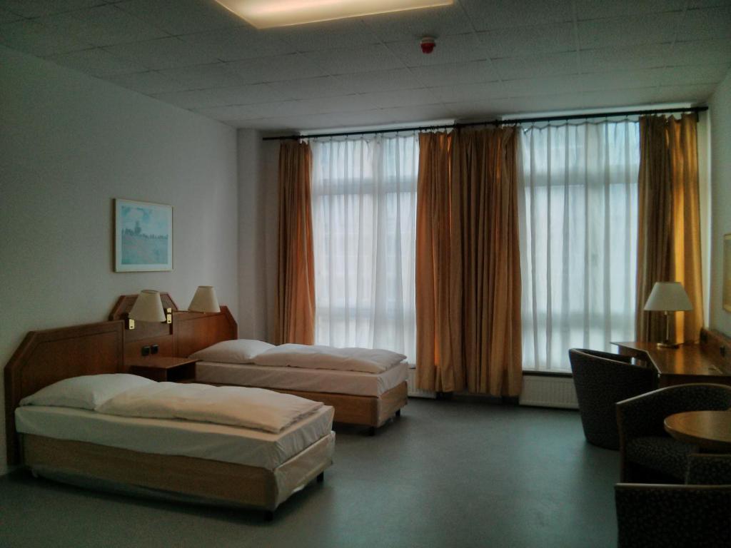 Willy Hotel Frankfurt Франкфурт-на-Майні Екстер'єр фото