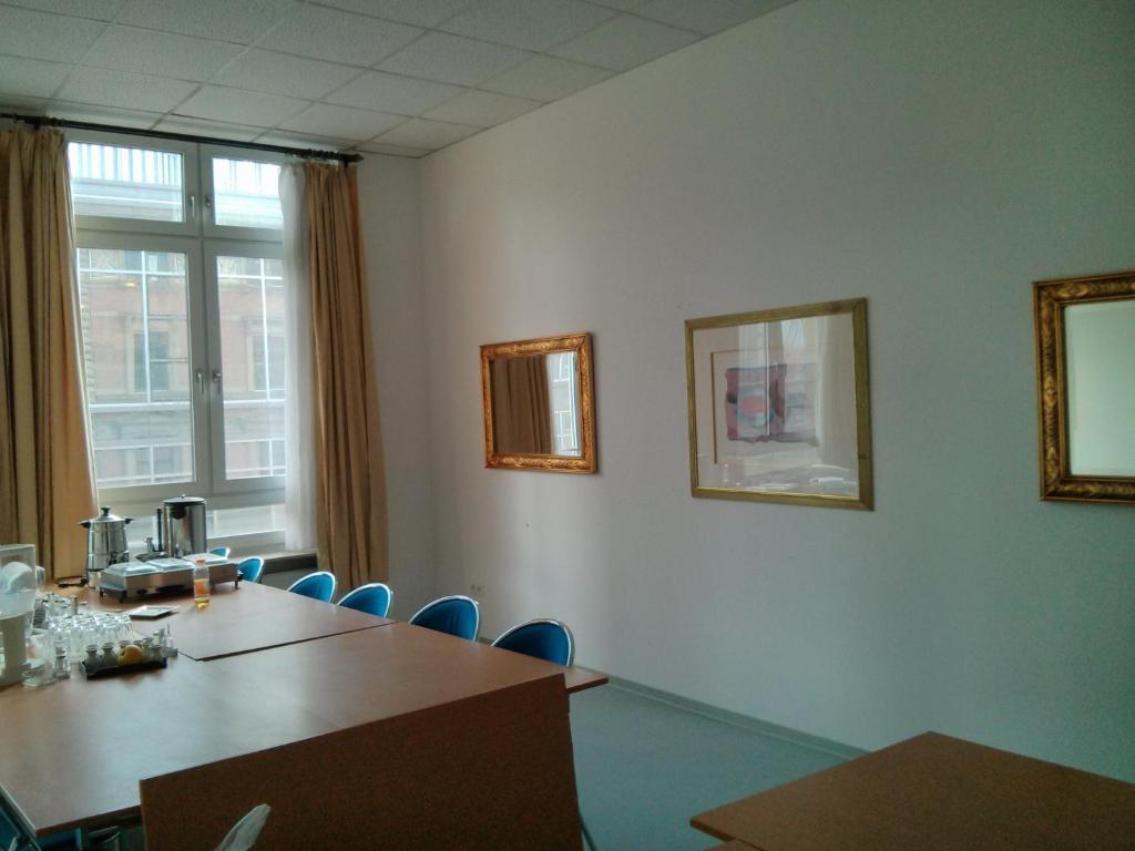 Willy Hotel Frankfurt Франкфурт-на-Майні Екстер'єр фото