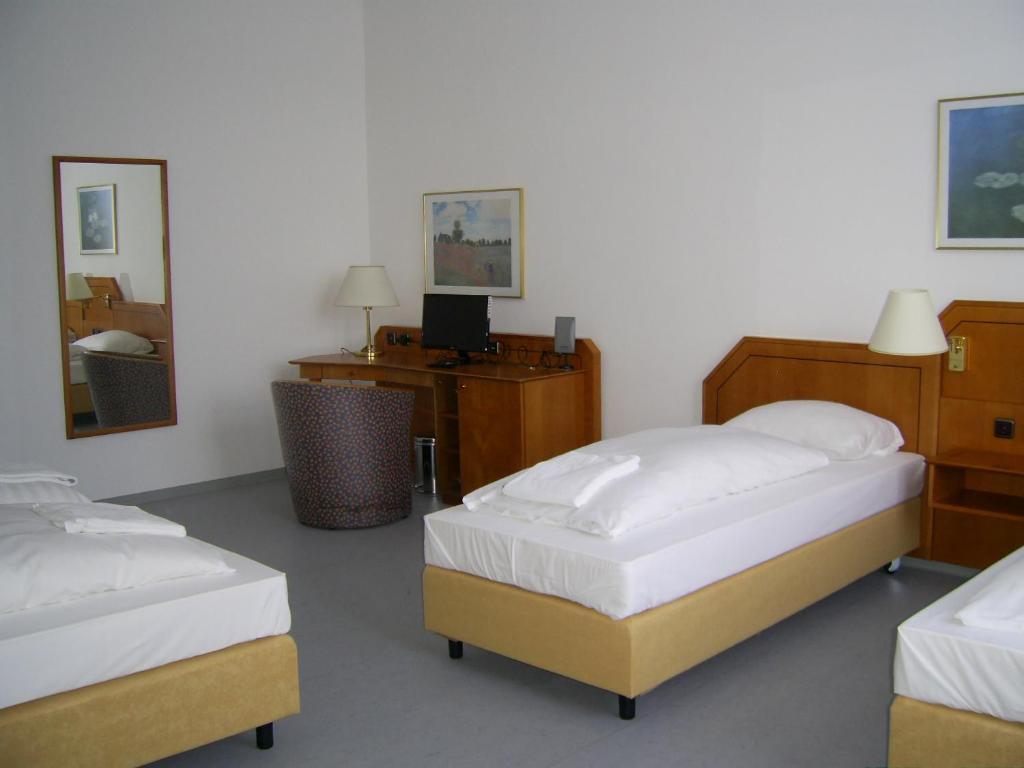Willy Hotel Frankfurt Франкфурт-на-Майні Екстер'єр фото